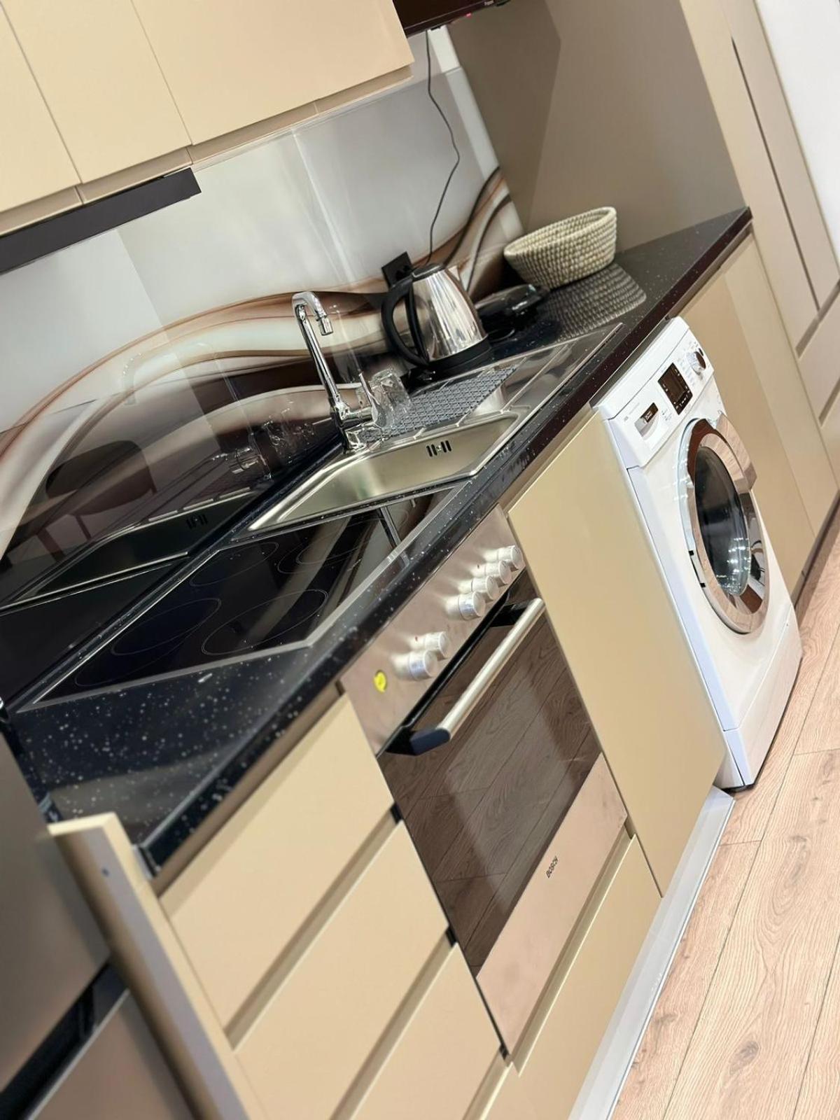 Heart Of Tirana Apartment ภายนอก รูปภาพ