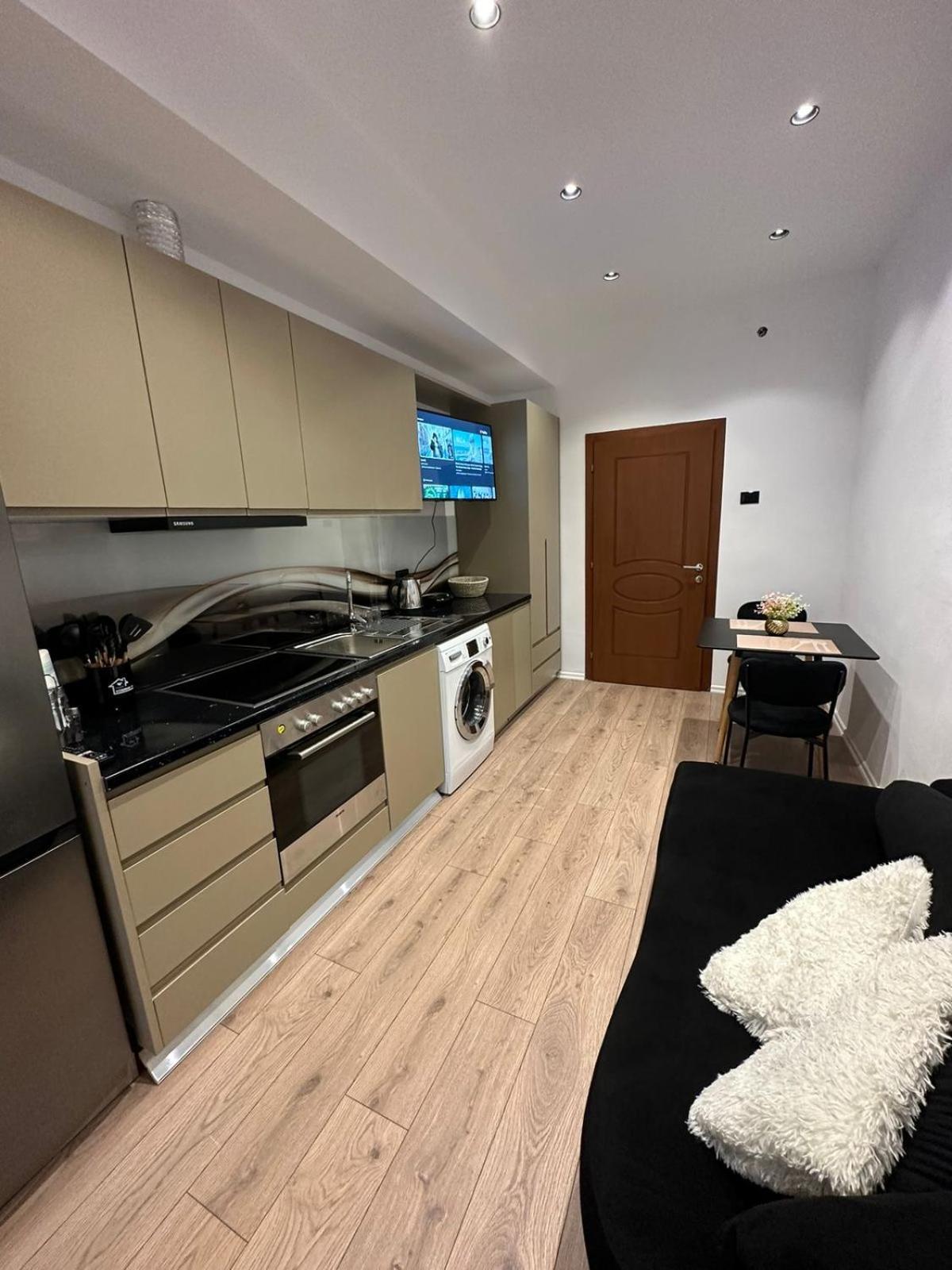 Heart Of Tirana Apartment ภายนอก รูปภาพ