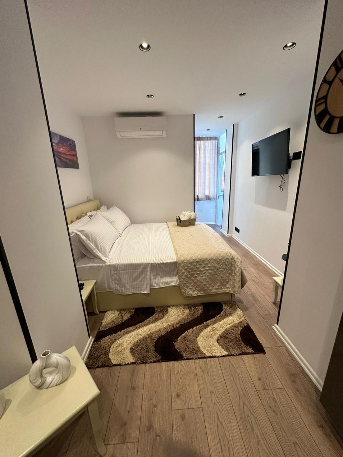 Heart Of Tirana Apartment ภายนอก รูปภาพ