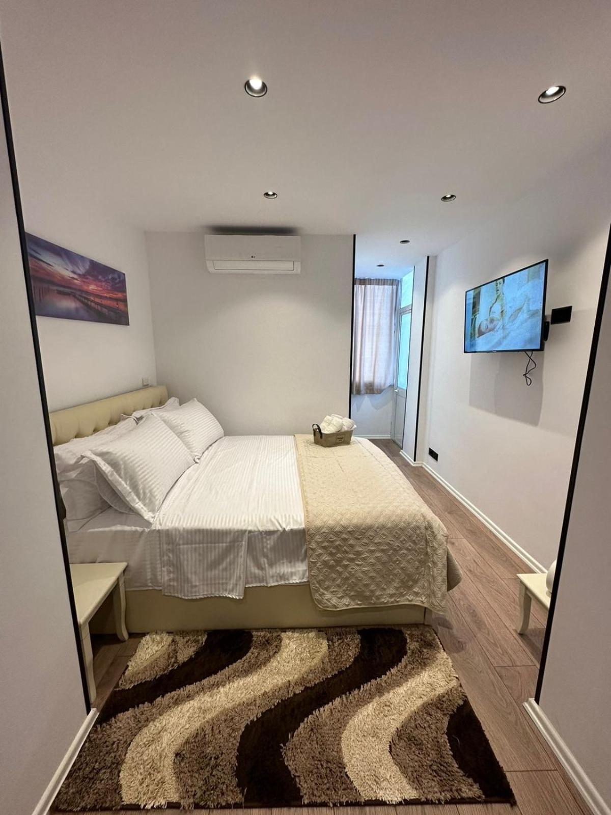 Heart Of Tirana Apartment ภายนอก รูปภาพ